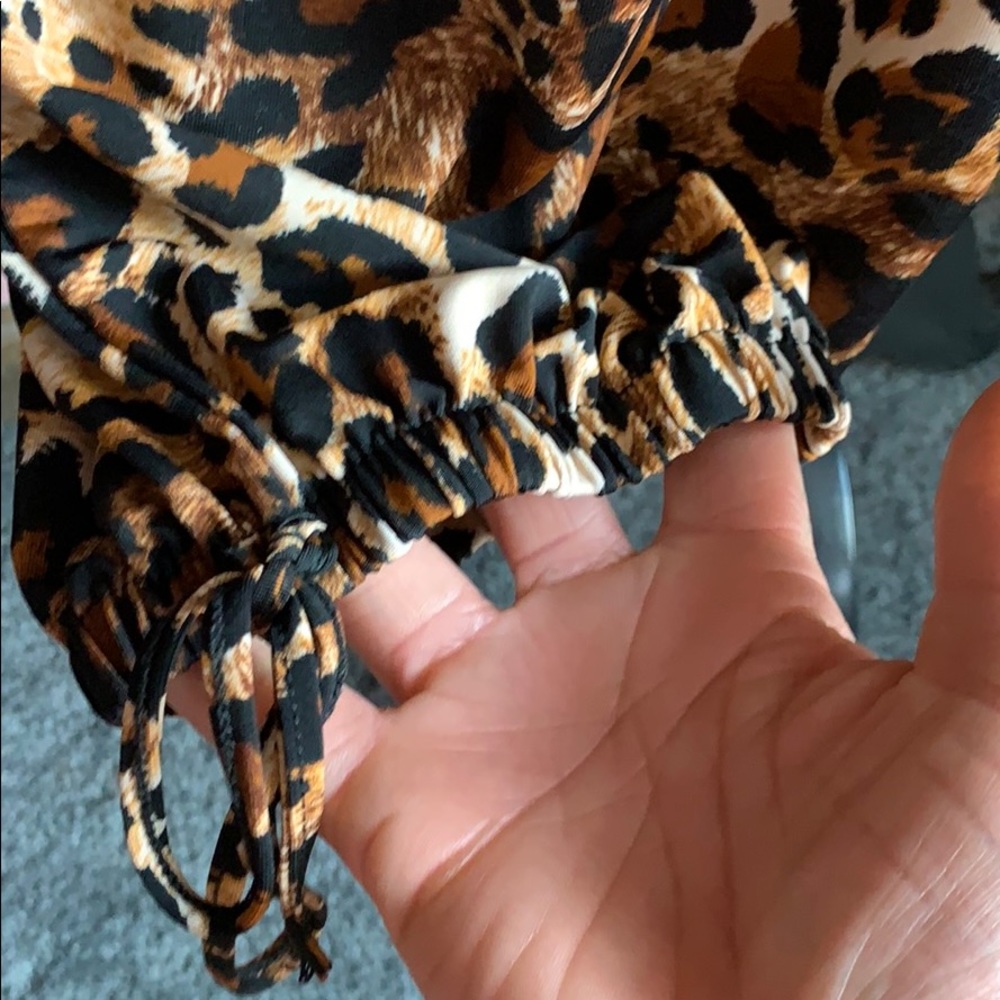 Jumper - Picture 2 of 4